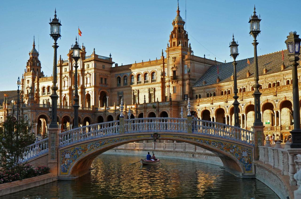 Sevilla Butterfly Suites Exterior photo